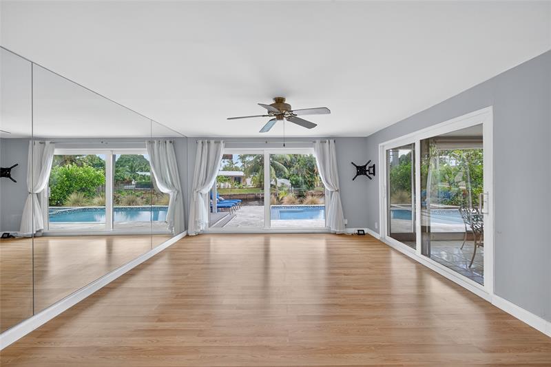 Image 10 of 39 For 3440 20 Ave  