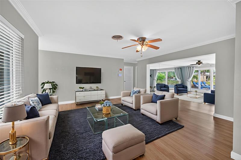 Image 4 of 39 For 3440 20 Ave  
