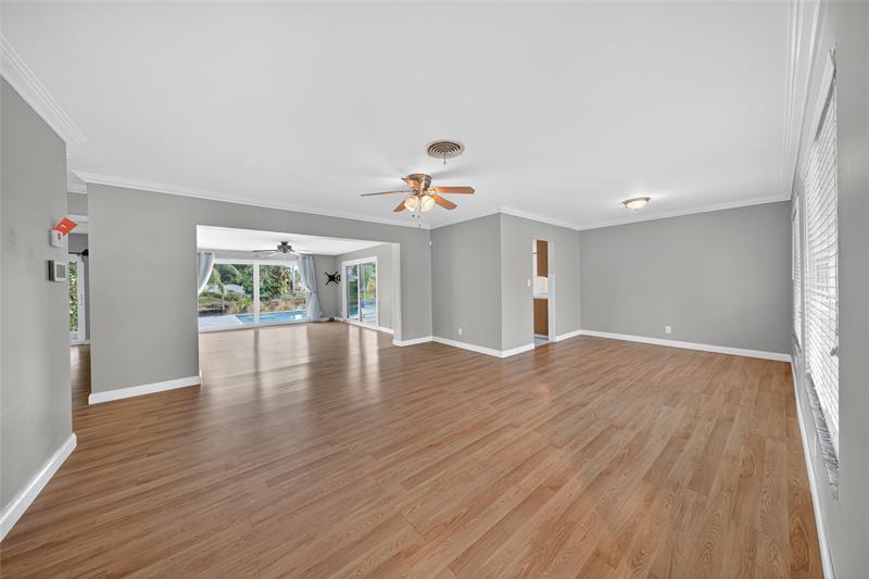 Image 6 of 39 For 3440 20 Ave  