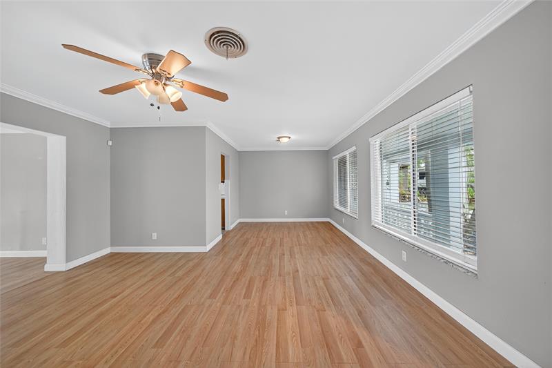Image 7 of 39 For 3440 20 Ave  