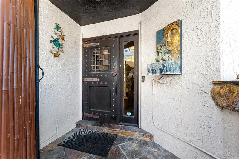Image 10 of 63 For 324 Riviera Isle Dr