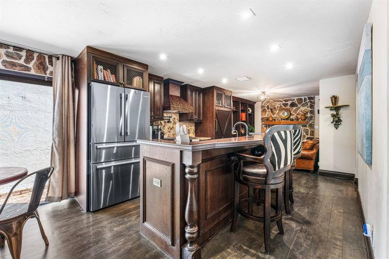Image 11 of 63 For 324 Riviera Isle Dr