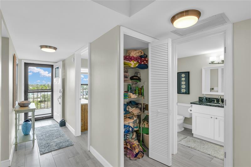Image 13 of 44 For 1631 Riverview Rd  606