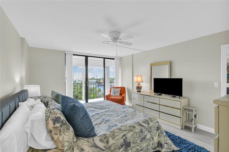 Image 19 of 44 For 1631 Riverview Rd  606