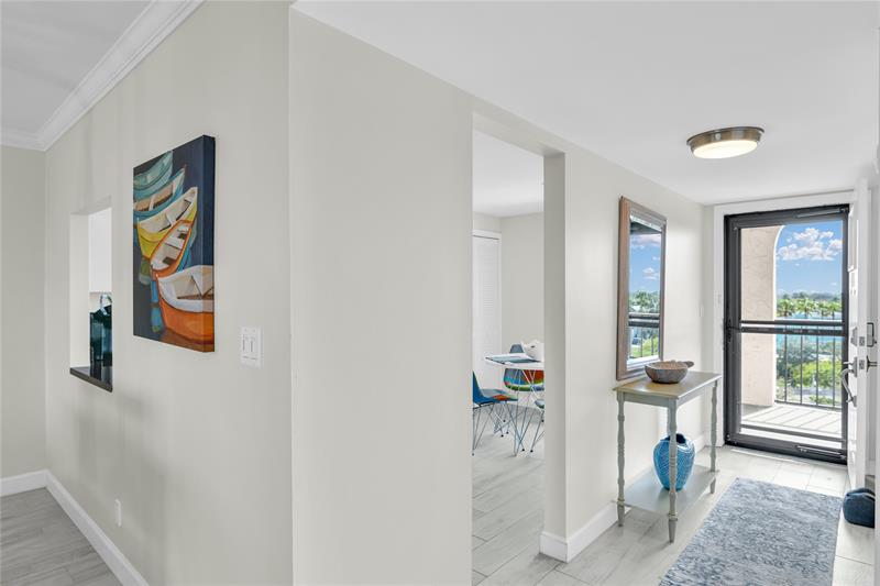 Image 3 of 44 For 1631 Riverview Rd  606