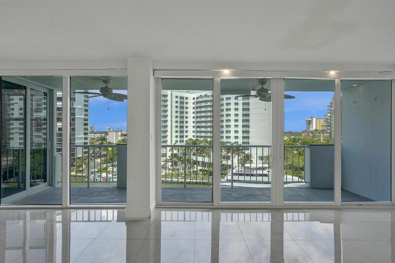 Image 11 of 48 For 2800 Sunrise Blvd  8b