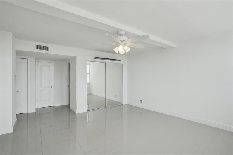 Image 17 of 48 For 2800 Sunrise Blvd  8b