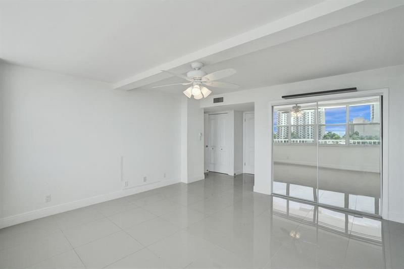 Image 19 of 48 For 2800 Sunrise Blvd  8b