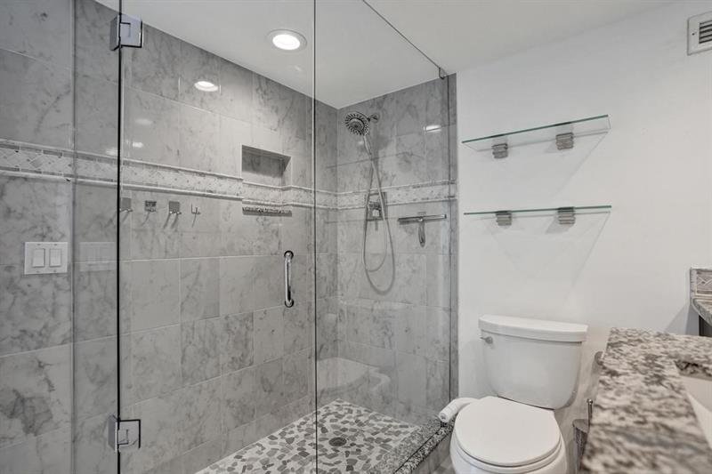 Image 23 of 48 For 2800 Sunrise Blvd  8b