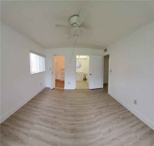 Image 12 of 25 For 10875 Clairmont Cir  111