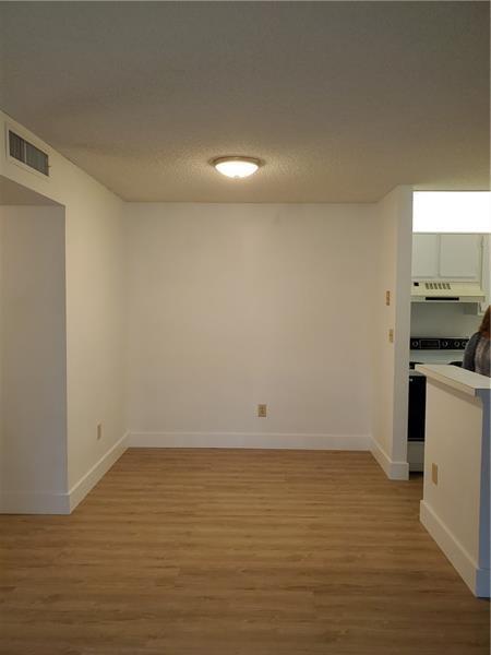 Image 3 of 25 For 10875 Clairmont Cir  111
