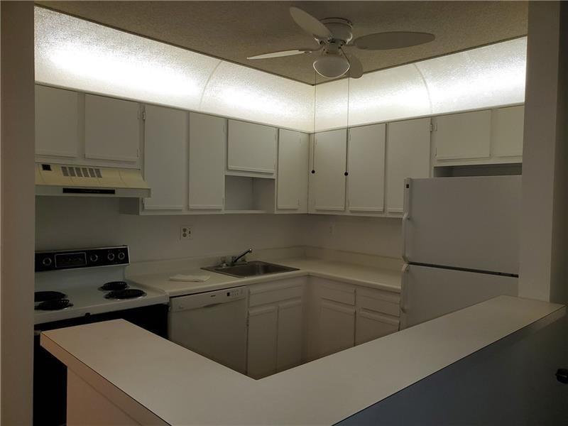 Image 5 of 25 For 10875 Clairmont Cir  111