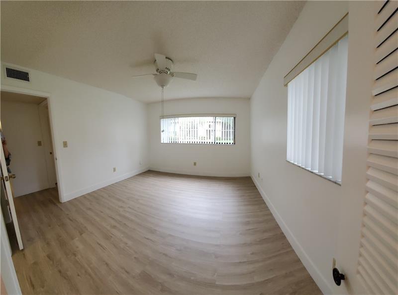 Image 8 of 25 For 10875 Clairmont Cir  111
