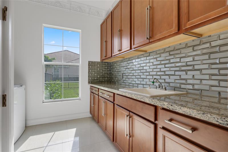 Image 19 of 39 For 5700 Sterling Ranch Dr