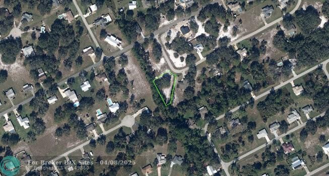 Listing Details for 116 Robinhood Ter, Sebring, FL 33876