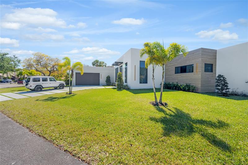 Details for 1000 93rd Ave, Plantation, FL 33324