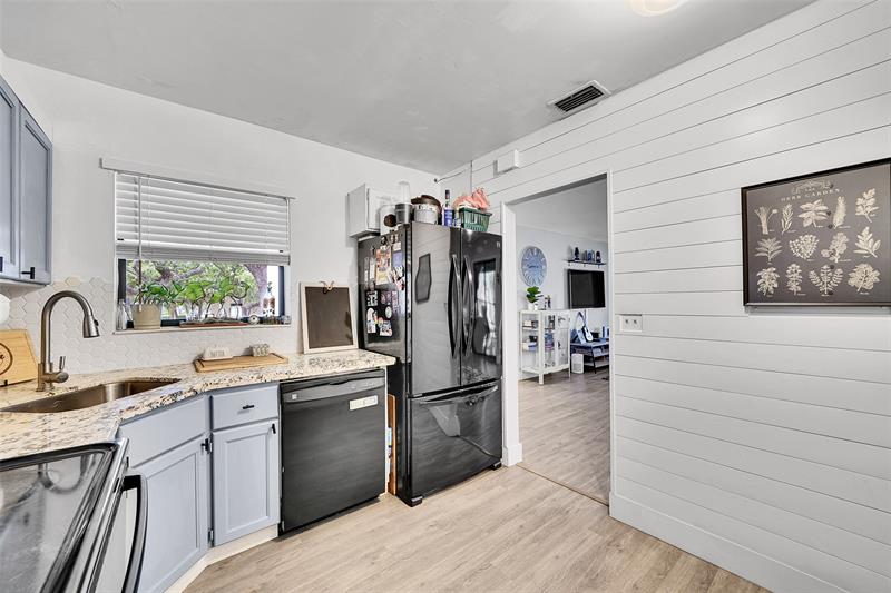 Image 14 of 49 For 3867 Cocoplum Cir  35110