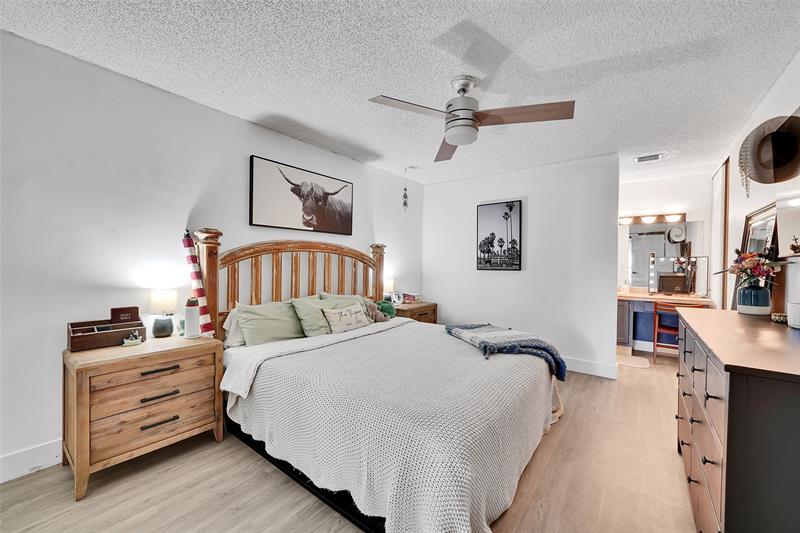 Image 19 of 49 For 3867 Cocoplum Cir  35110