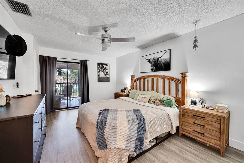 Image 21 of 49 For 3867 Cocoplum Cir  35110