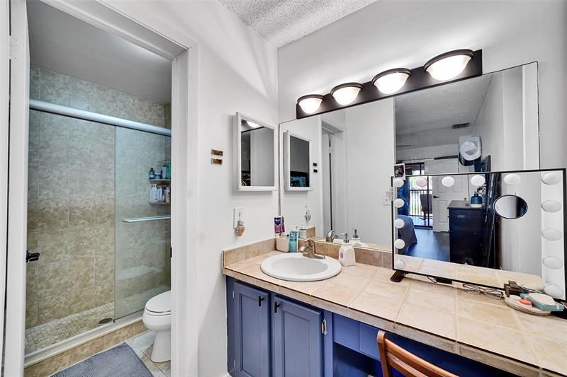 Image 22 of 49 For 3867 Cocoplum Cir  35110