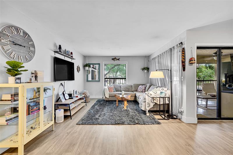 Image 3 of 49 For 3867 Cocoplum Cir  35110