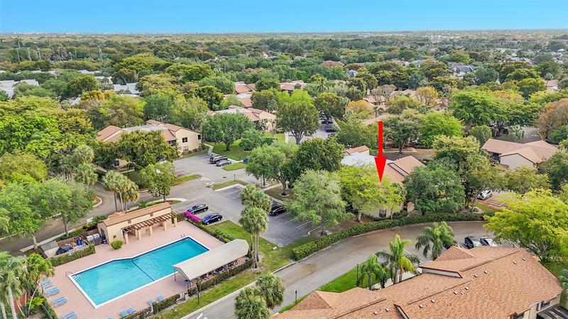 Image 33 of 49 For 3867 Cocoplum Cir  35110