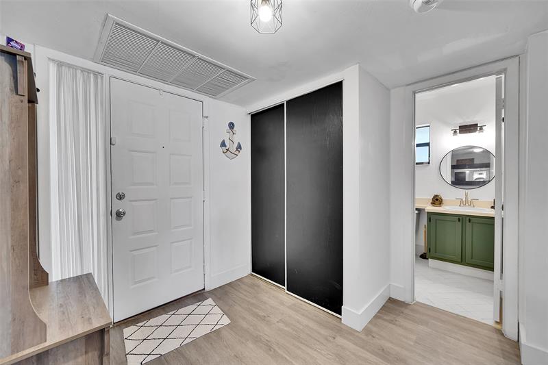 Image 8 of 49 For 3867 Cocoplum Cir  35110