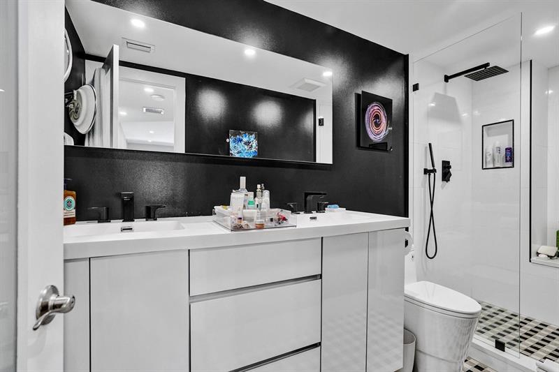 Image 25 of 31 For 3410 Galt Ocean Dr  1205n