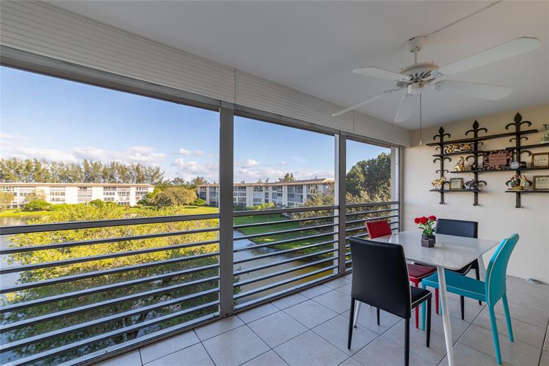 Image 11 of 27 For 1902 Bermuda Cir  L4