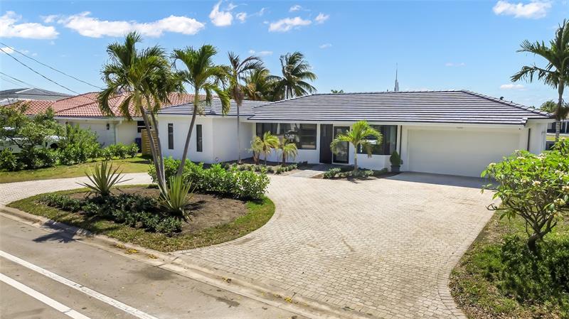 Image 3 of 78 For 5641 Bayview Dr