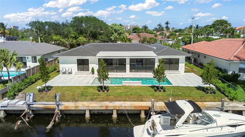 Image 4 of 78 For 5641 Bayview Dr