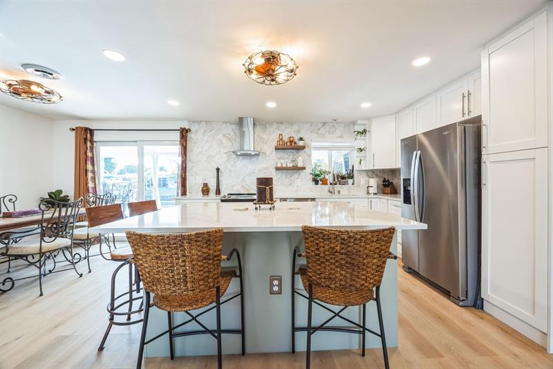 Image 33 of 41 For 1611 3rd Ave