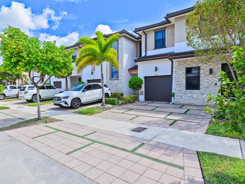 Image 7 of 47 For 15591 91st Ct