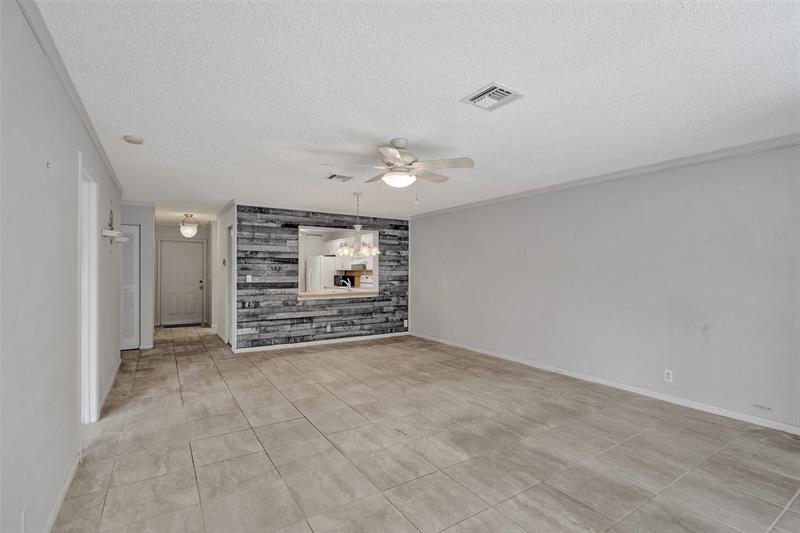 Image 17 of 29 For 180 7th St  208