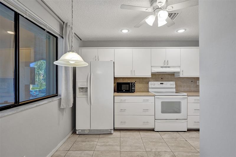 Image 5 of 29 For 180 7th St  208