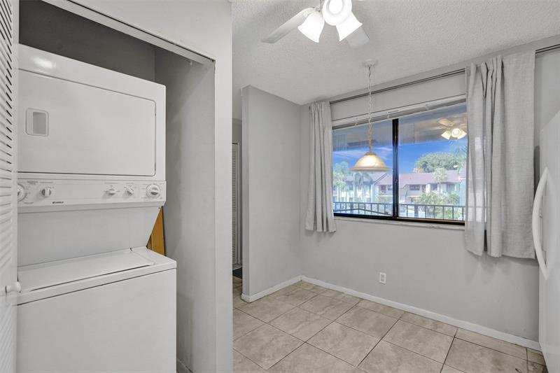 Image 9 of 29 For 180 7th St  208