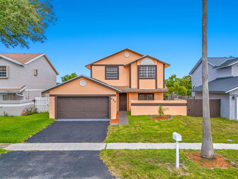 Details for 930 99th Ave, Pembroke Pines, FL 33025
