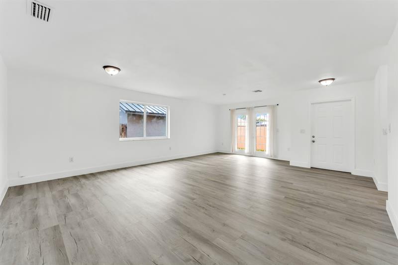 Image 16 of 55 For 930 99th Ave