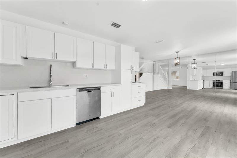 Image 24 of 55 For 930 99th Ave