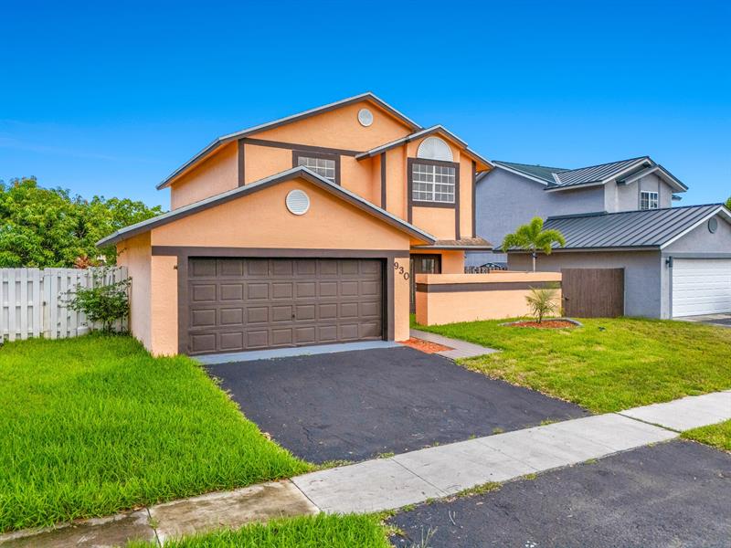 Image 4 of 55 For 930 99th Ave