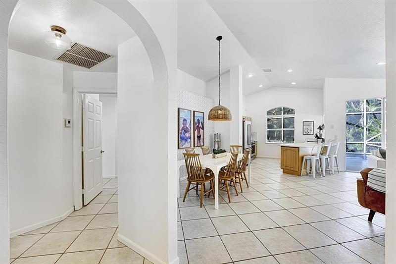 Image 12 of 38 For 5445 Grande Palm Cir
