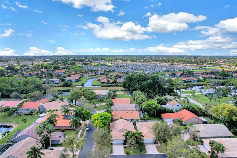 Image 32 of 38 For 5445 Grande Palm Cir