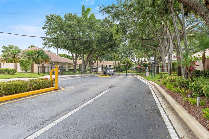 Image 38 of 38 For 5445 Grande Palm Cir