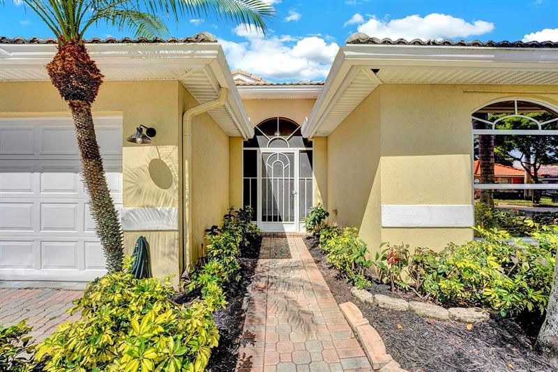 Image 5 of 38 For 5445 Grande Palm Cir