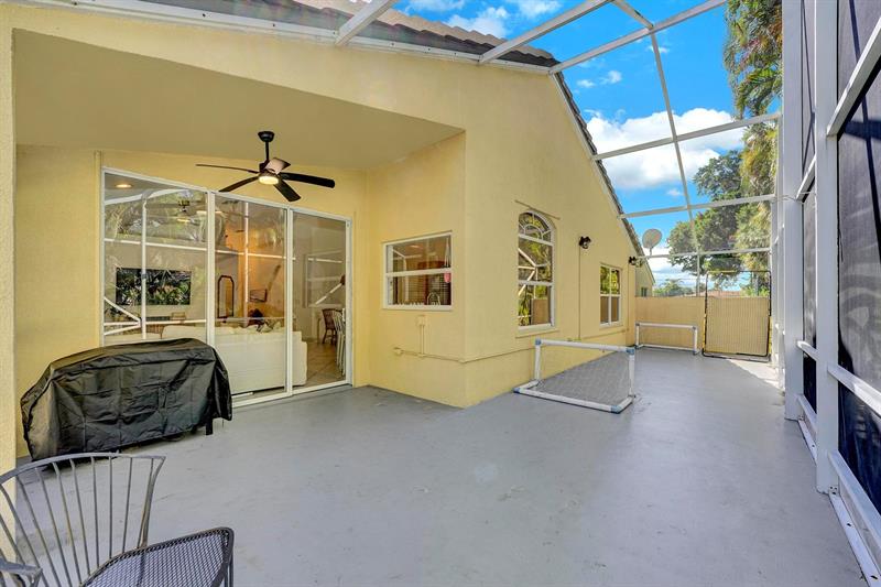 Image 7 of 38 For 5445 Grande Palm Cir