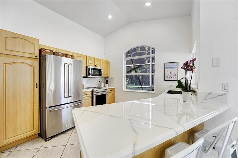 Image 9 of 38 For 5445 Grande Palm Cir