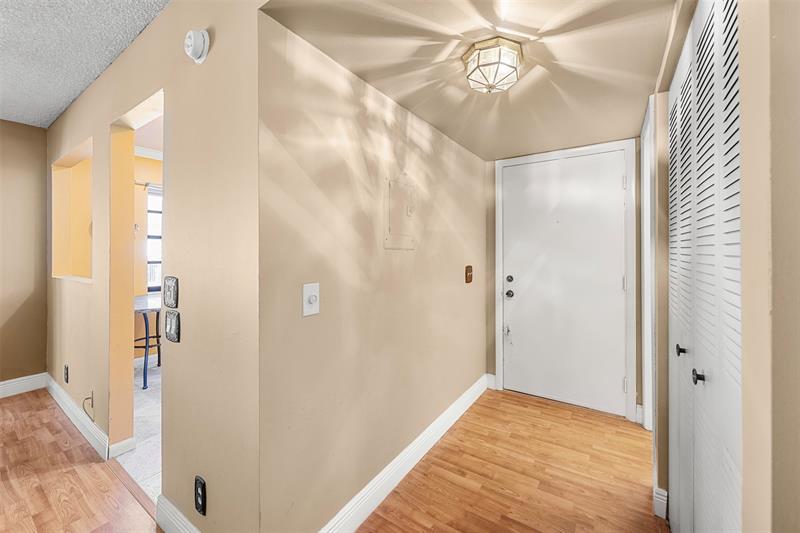 Image 3 of 10 For 94 Capri B  B