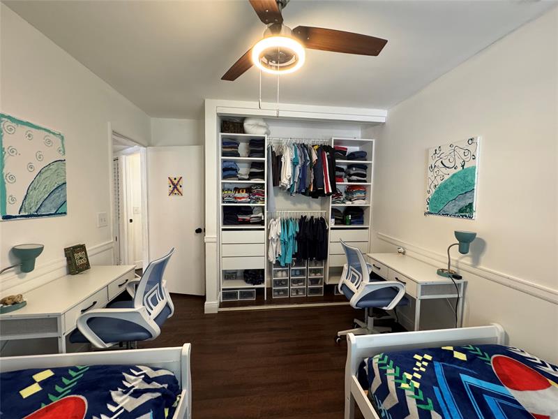 Image 11 of 37 For 5475 Verona Dr  N