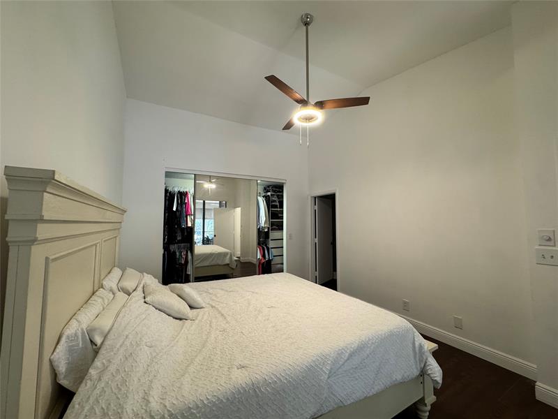Image 15 of 37 For 5475 Verona Dr  N
