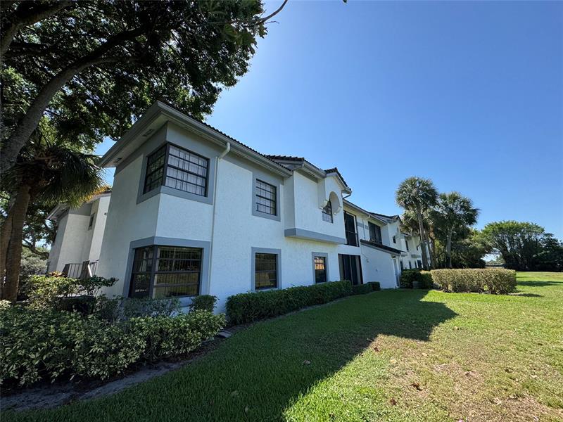 Image 20 of 37 For 5475 Verona Dr  N